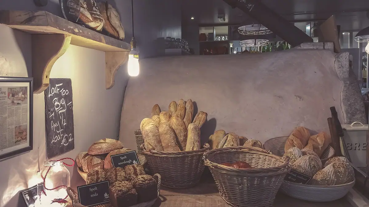Bakery bakes
